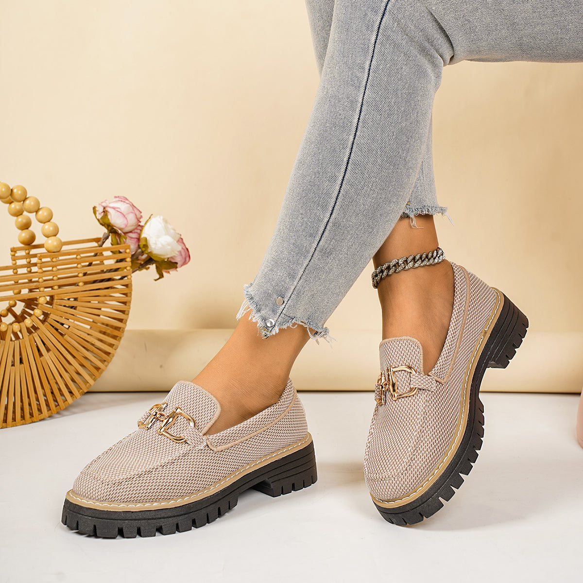 L005-Cemented shoes-size36-43 ($5.3-$5.8)