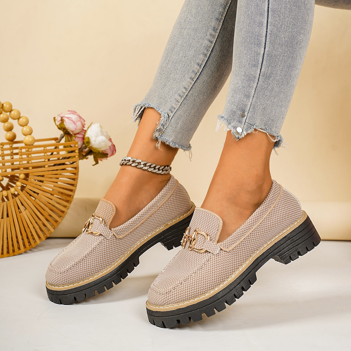 L005-Cemented shoes-size36-43 ($5.3-$5.8)