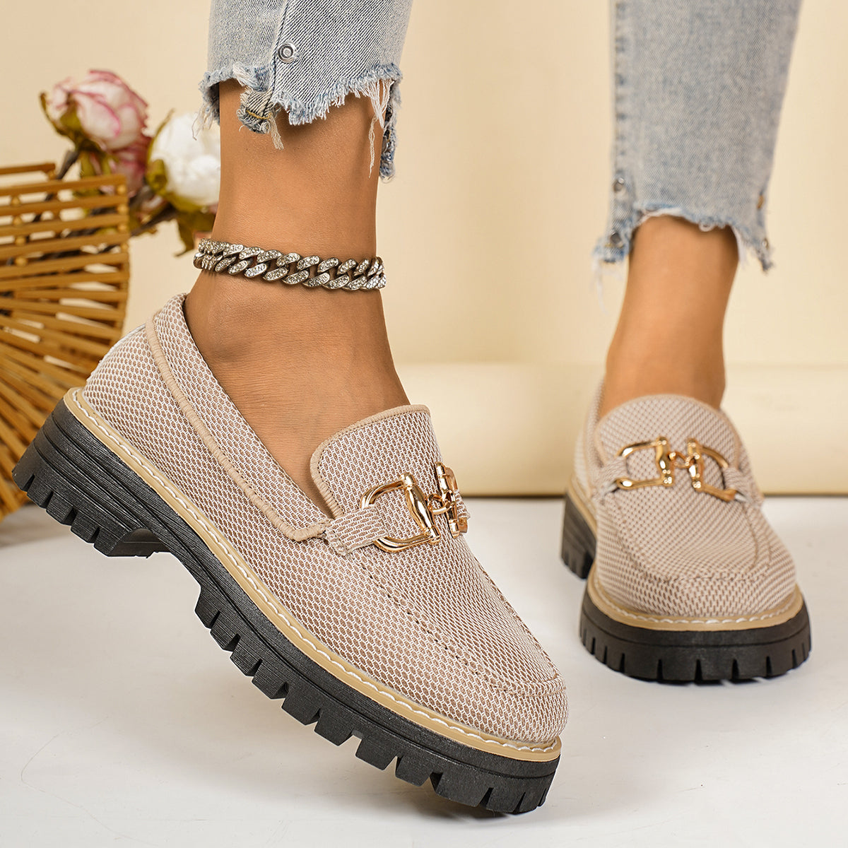 L005-Cemented shoes-size36-43 ($5.3-$5.8)