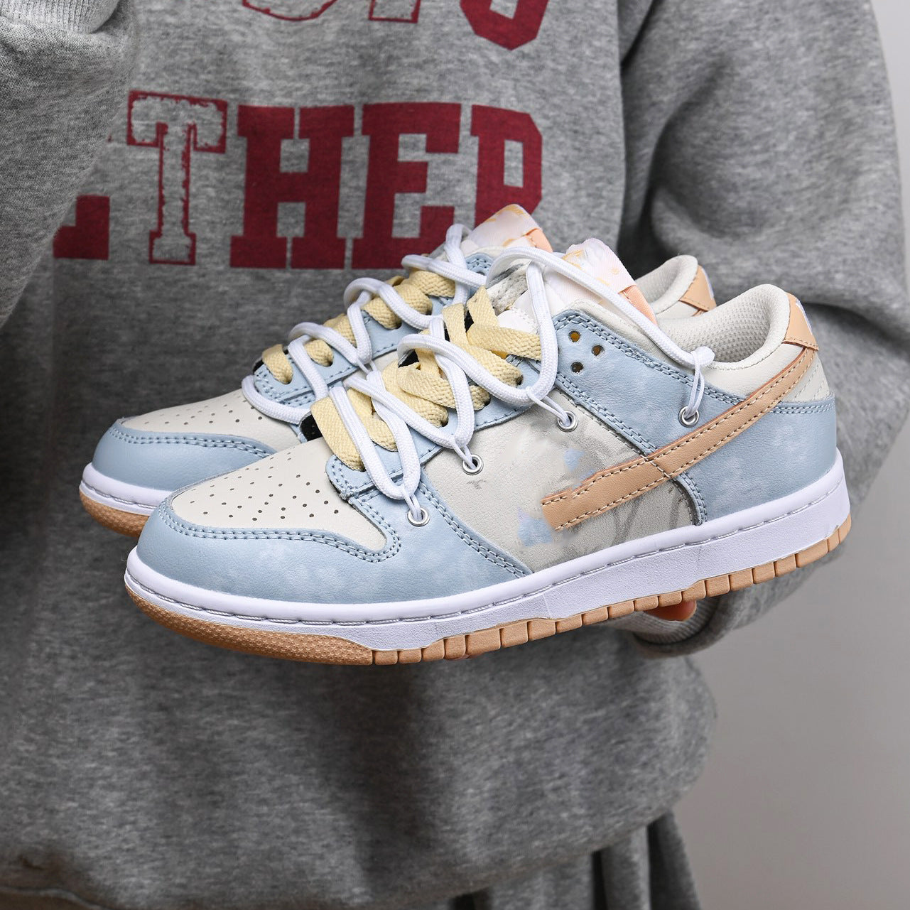 L188-Cemented shoes-size:39-44-$10