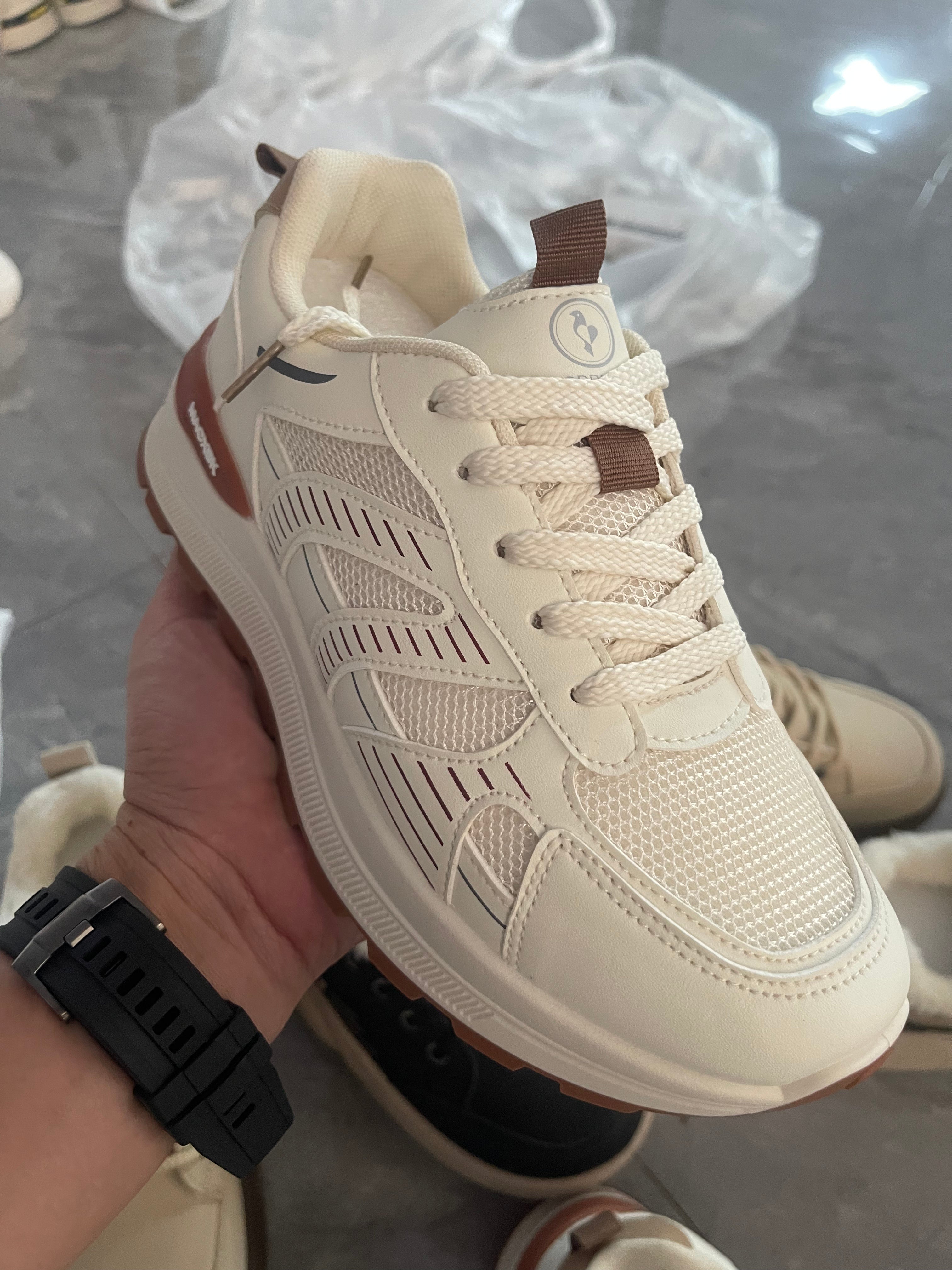 R196-Injected shoes-size35-40