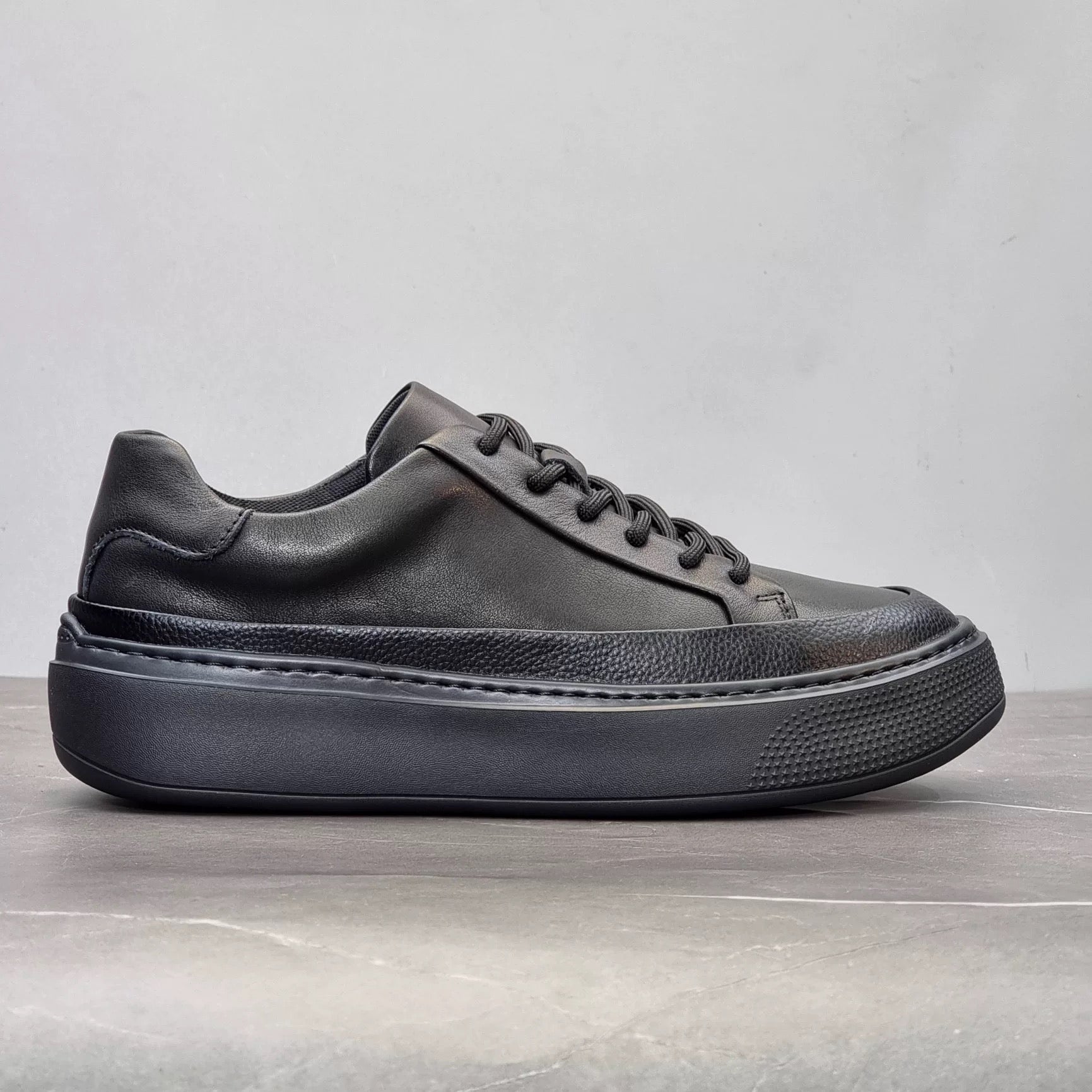 L027-Cemented shoes-size:38-45 ($10-$10.5)