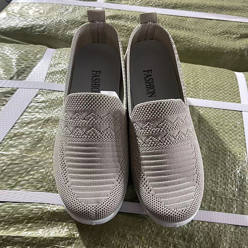 CS019-injection shoes-size:39-44-$1.9