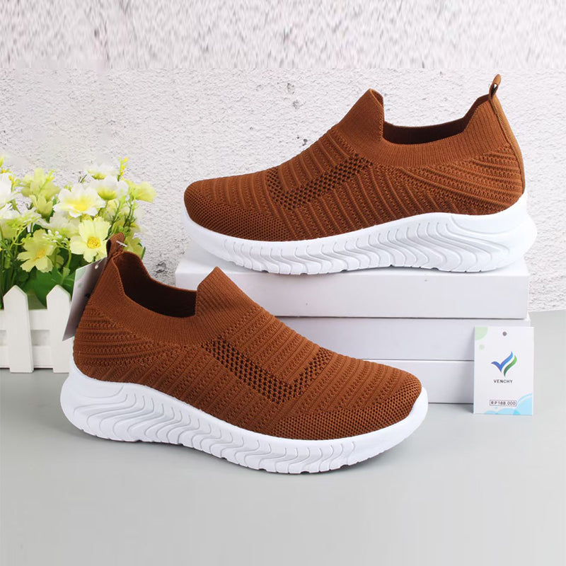 CS041-injection shoes-size:35-40-$3