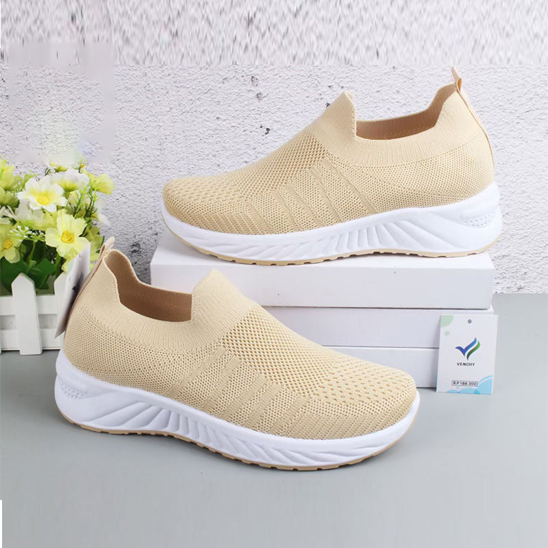 CS043-injection shoes-size:35-40-$3