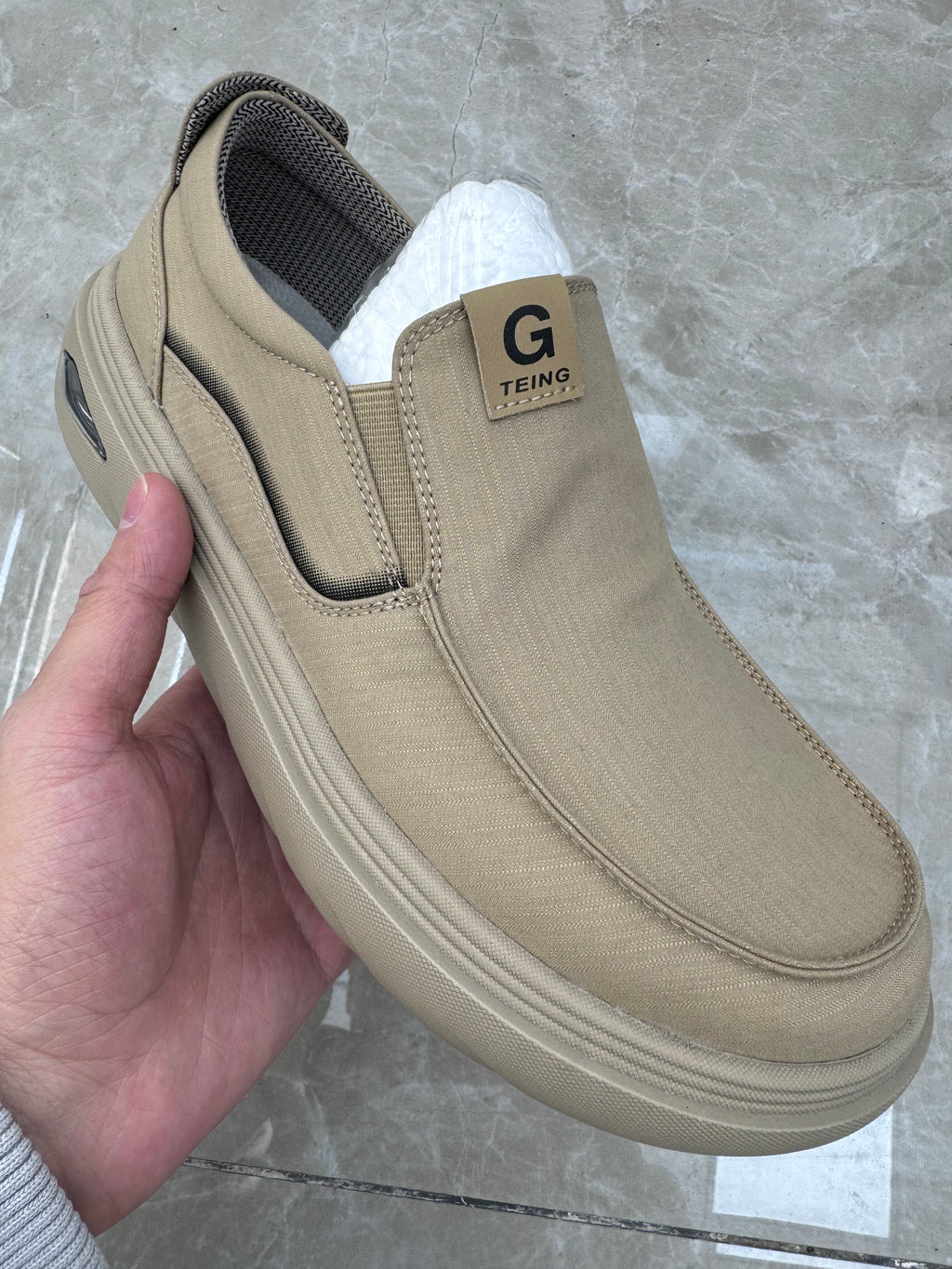 C113-Cemented shoes-size:39-44 ($6.5-$7)