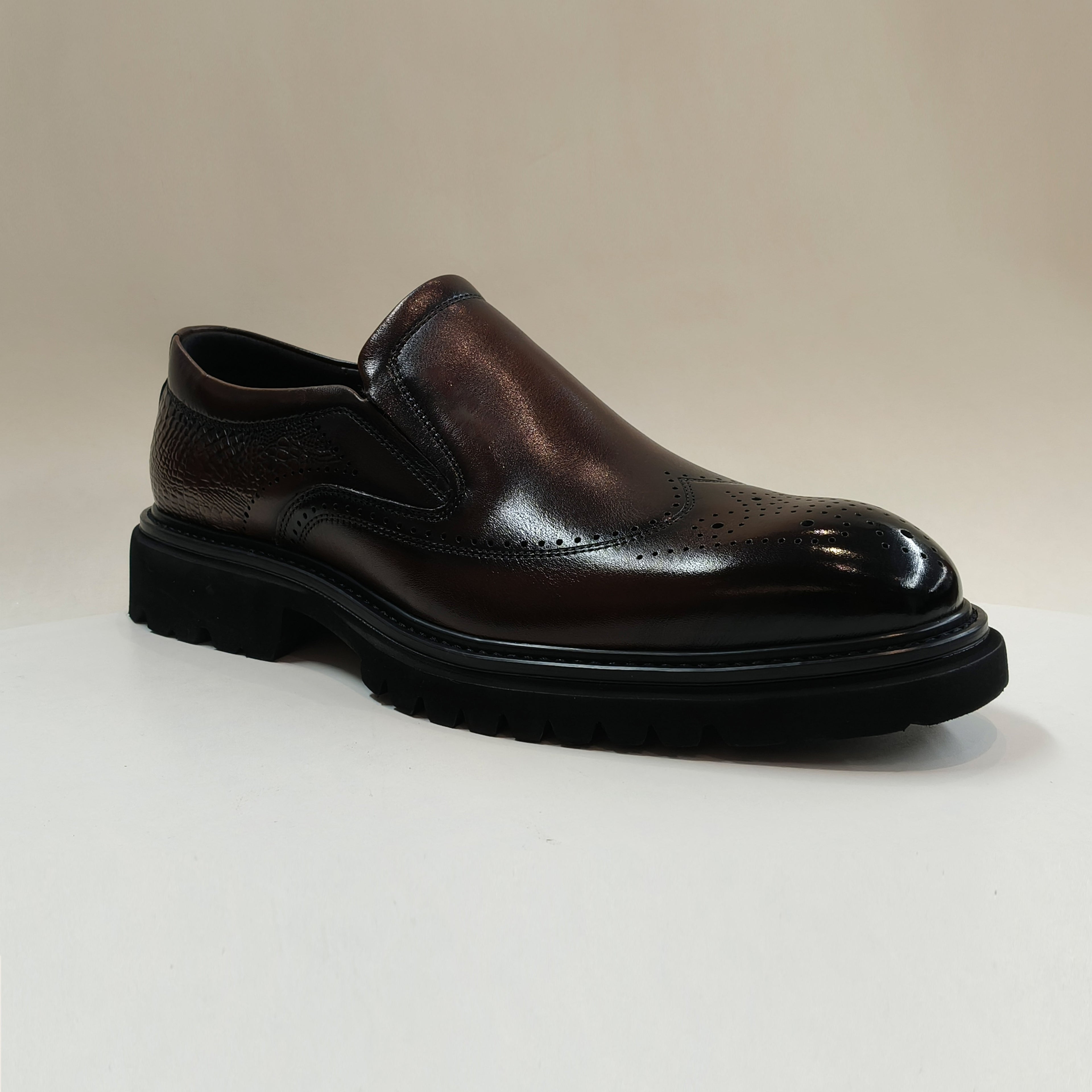 L199-Cemented shoes-size:39-44-$12