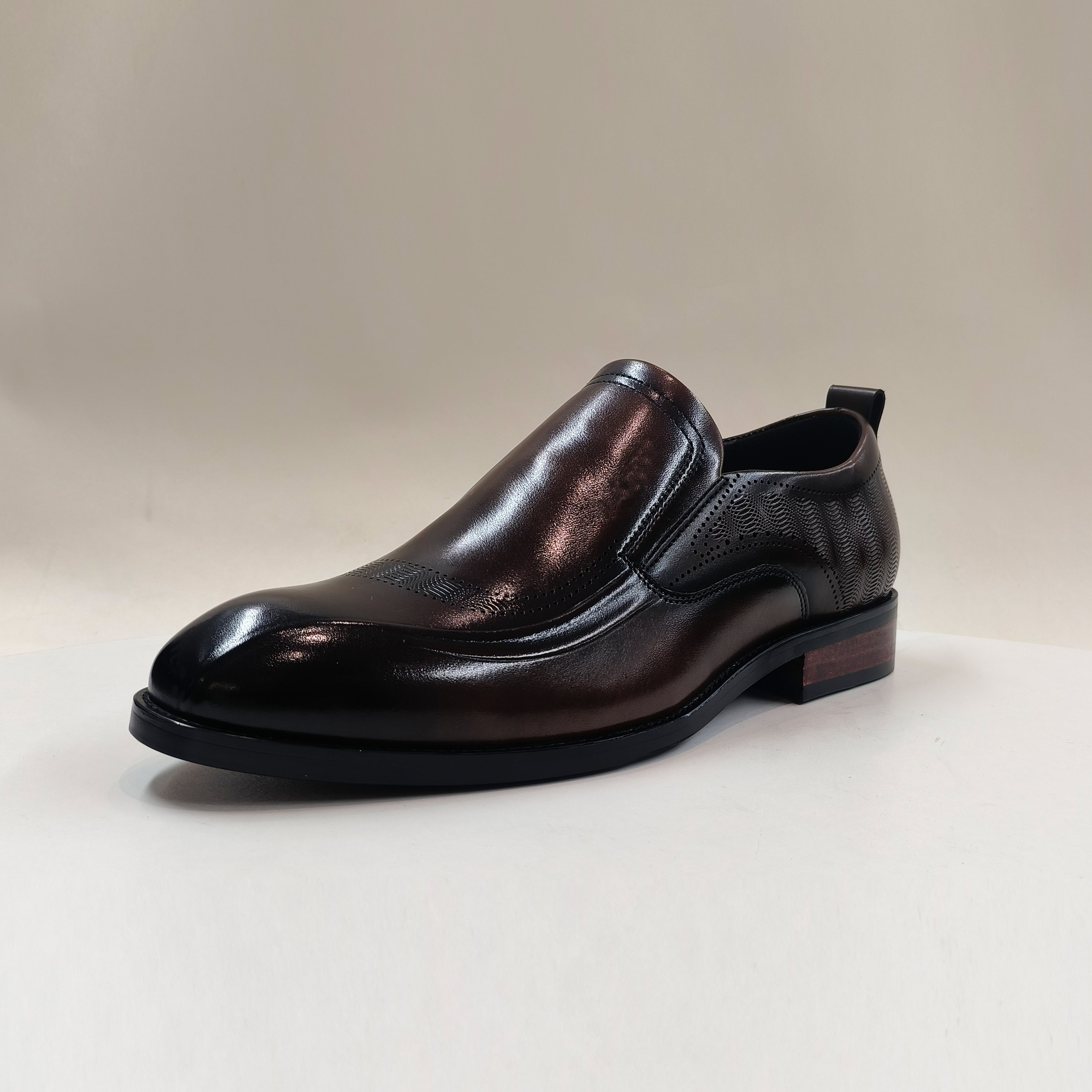 L207-Cemented shoes-size:39-44-$10