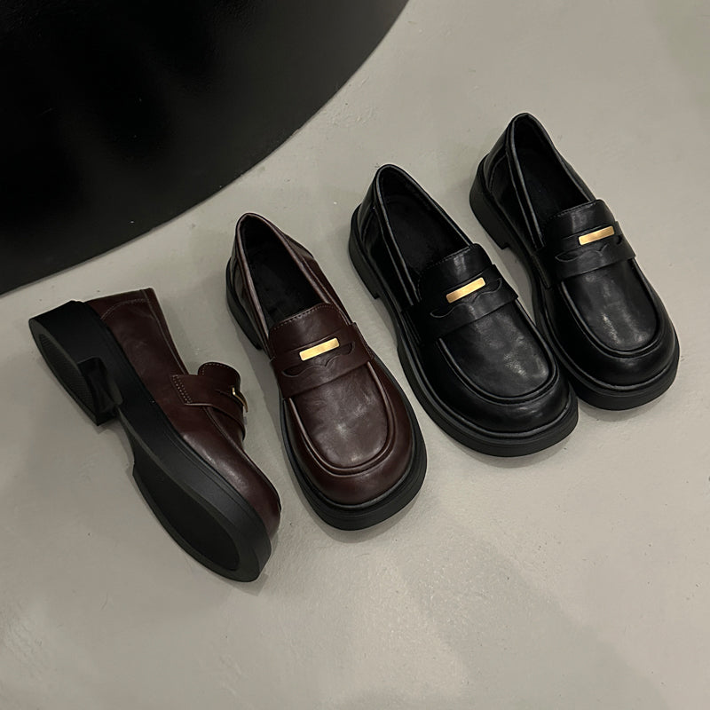 L018-Cemented shoes-size35-40 ($5.5-$6)