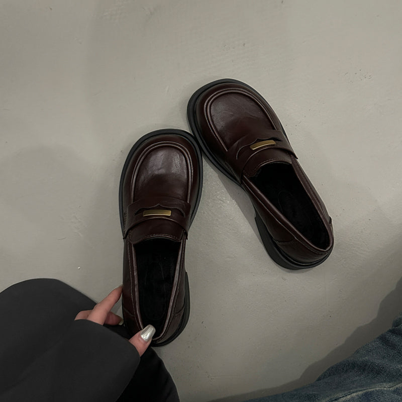 L018-Cemented shoes-size35-40 ($5.5-$6)