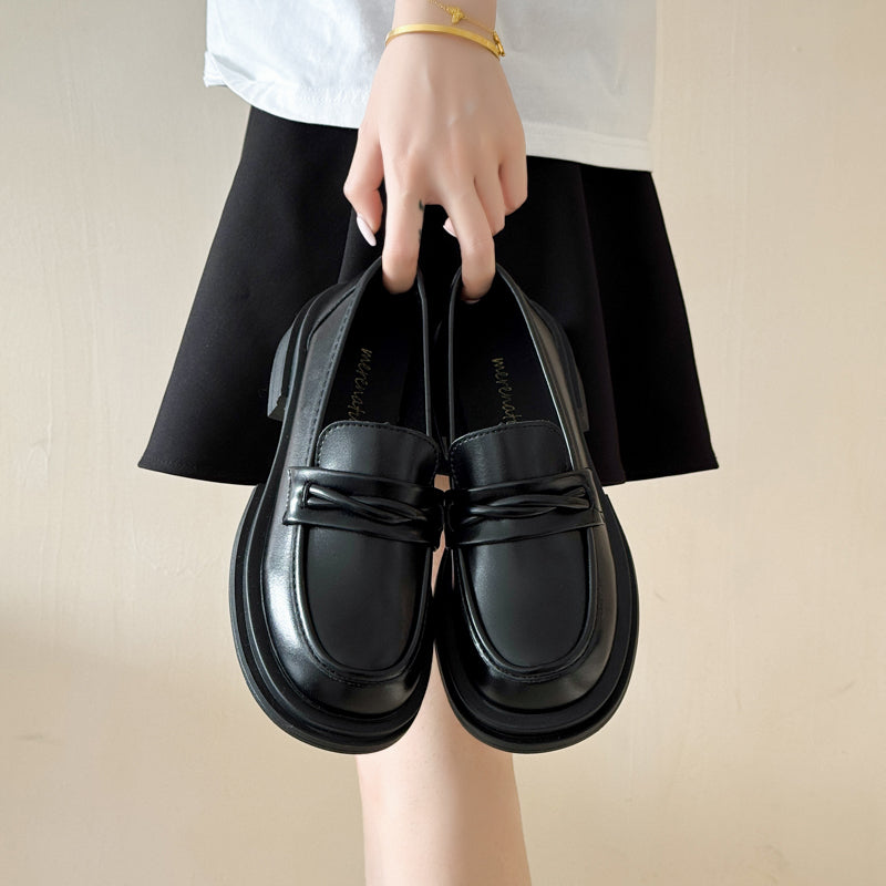 L031-Cemented shoes-size35-40 ($4.8-$5.3)